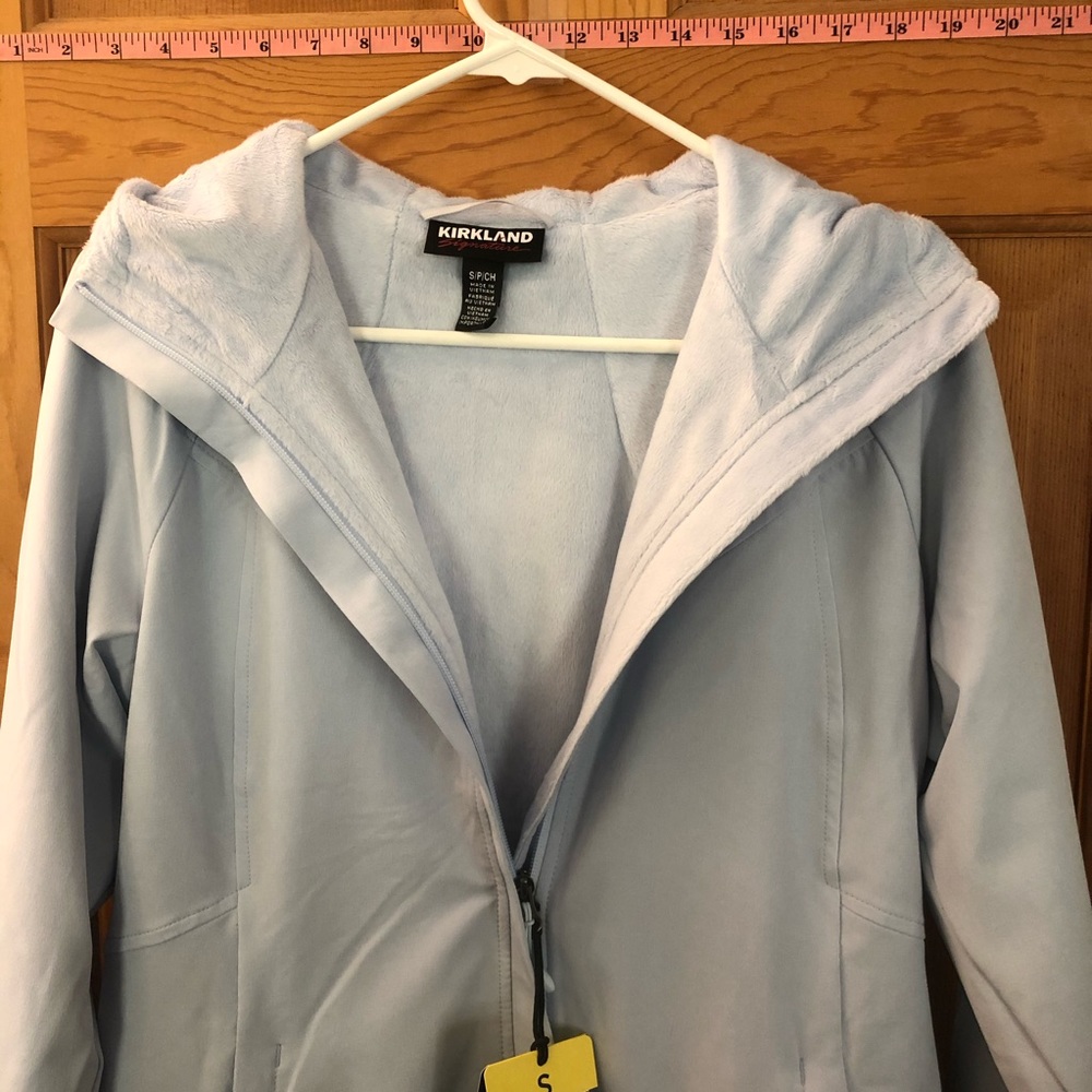 Wind & water resistant soft shell jacket - Picture 2 of 8